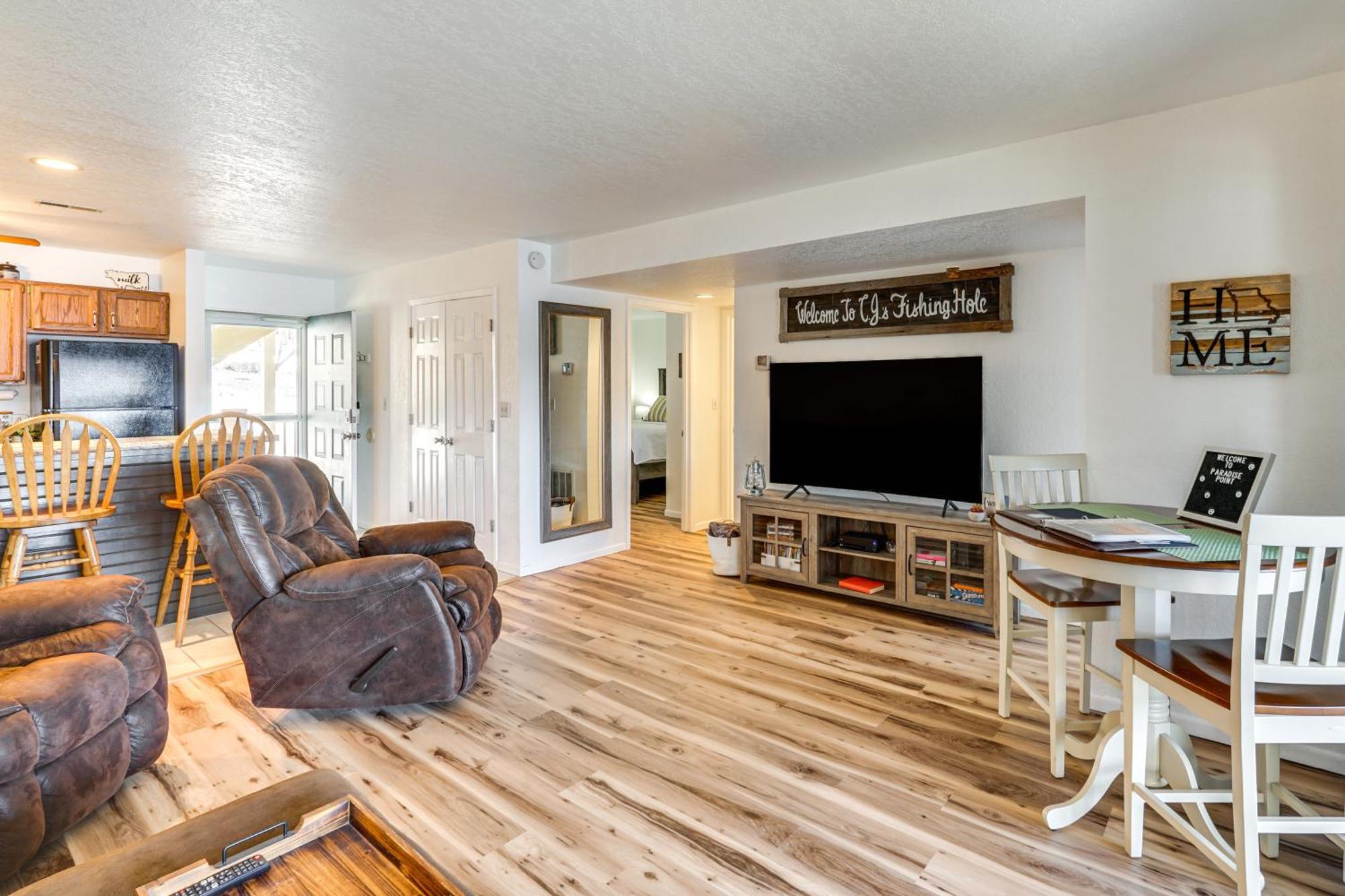 Modern Condo With Screened Balcony And Views! Osage Beach Exterior photo